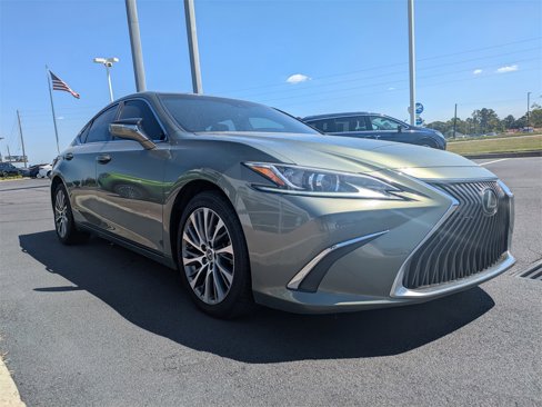Used 2019 Lexus ES 350 Luxury image 2