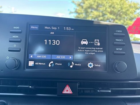 Certified 2025 Hyundai Elantra Sport image 23