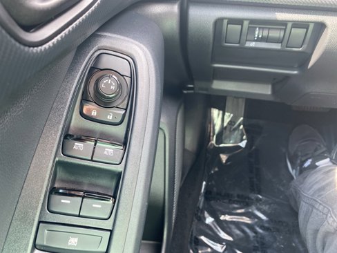 Certified 2024 Subaru Crosstrek 2.0i Premium image 12