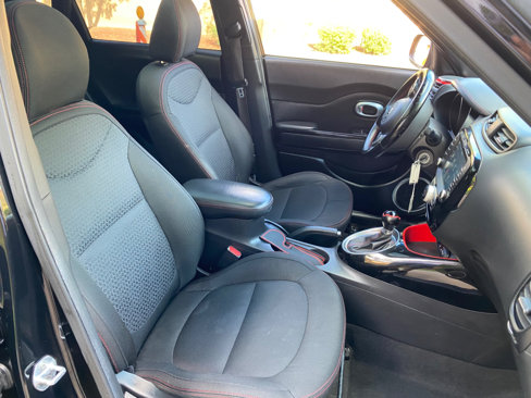 Used 2015 Kia Soul + image 58