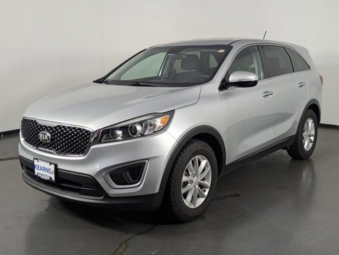 Used 2017 Kia Sorento L image 4