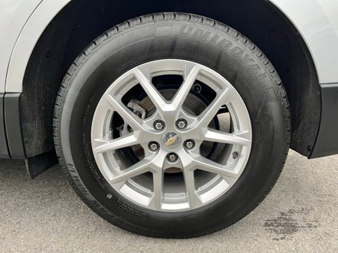 Used 2022 Chevrolet Equinox LS w/ LS Convenience Package image 11
