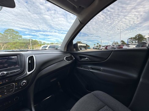 Used 2022 Chevrolet Equinox LT image 27