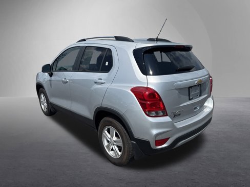 Used 2022 Chevrolet Trax LT w/ Premium Seat Package image 6