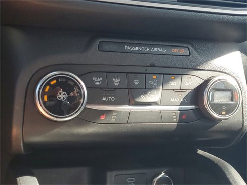 Used 2020 Ford Escape SE image 25