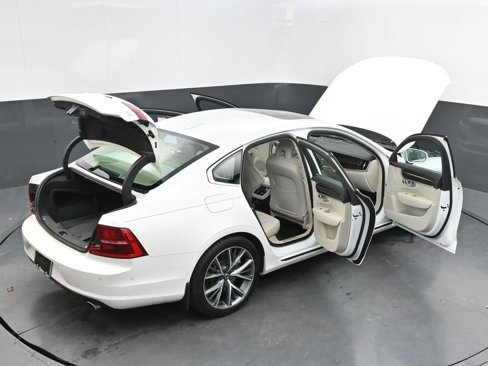Used 2017 Volvo S90 T5 Momentum w/ Vision Package image 30
