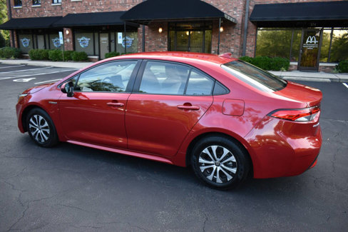 Used 2021 Toyota Corolla LE image 39