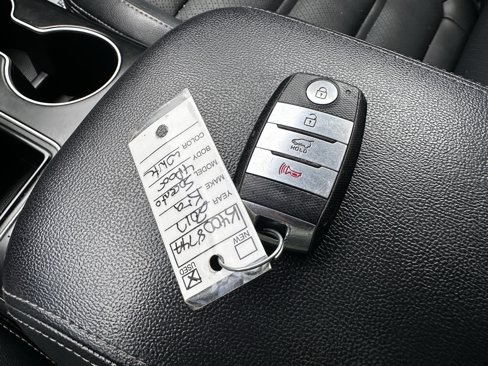 Used 2017 Kia Sorento LX w/ LX Convenience Package image 33