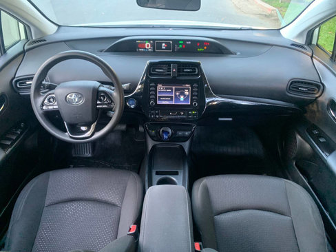 Used 2020 Toyota Prius LE image 18