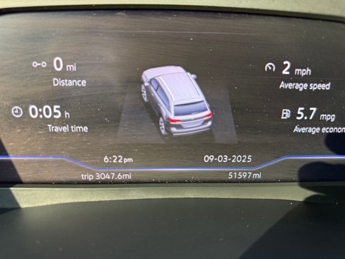 Used 2022 Volkswagen Atlas SE image 2