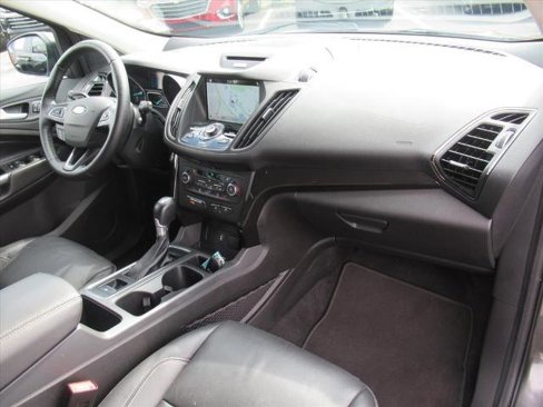 Used 2017 Ford Escape Titanium image 12