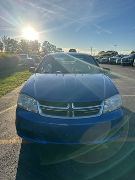 Used 2012 Dodge Avenger SE image 3