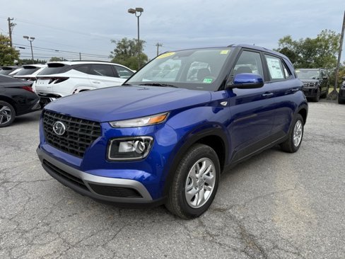 New 2025 Hyundai Venue SE image 7