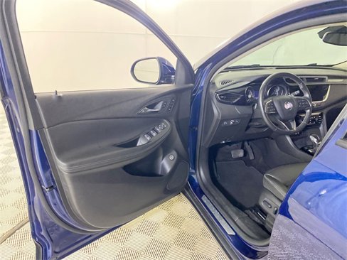 Used 2023 Buick Encore GX Essence image 27