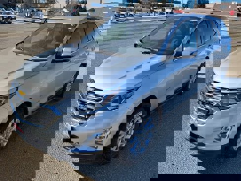 Used 2020 Chevrolet Equinox LT image 3