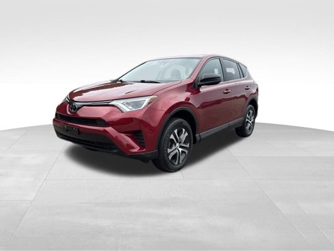 Used 2018 Toyota RAV4 LE w/ All Weather Liner Package image 1
