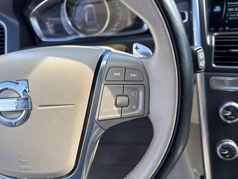 Used 2015 Volvo XC60 T6 w/ Protection Package image 48