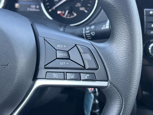 Used 2022 Nissan Rogue Sport S image 19