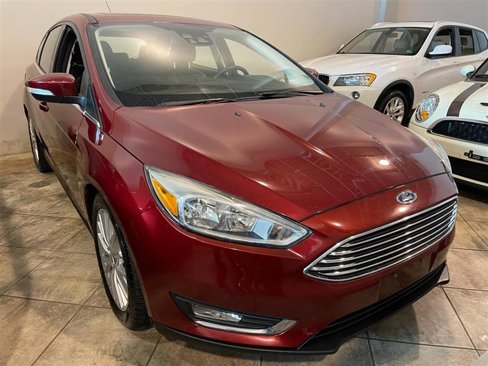 Used 2017 Ford Focus Titanium w/ Titanium Technology Package image 39
