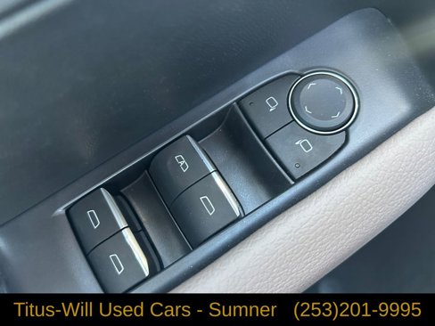 Used 2024 GMC Canyon Denali image 23