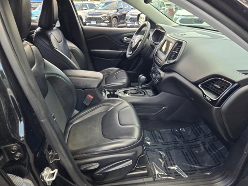 Used 2021 Jeep Cherokee Latitude Plus image 6