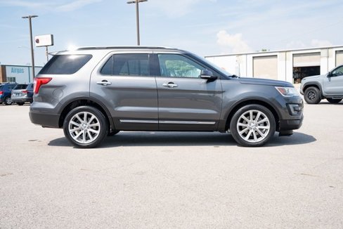 Used 2016 Ford Explorer Limited image 7