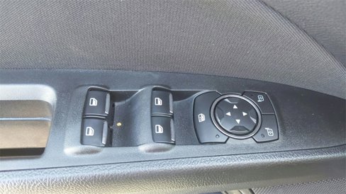 Used 2019 Ford Fusion SE image 16