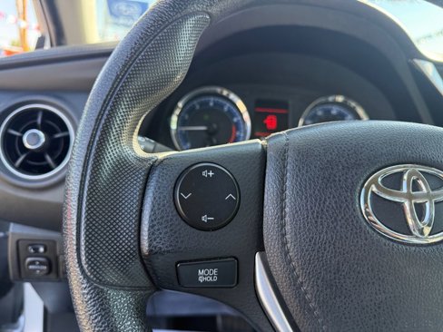 Used 2018 Toyota Corolla L image 23