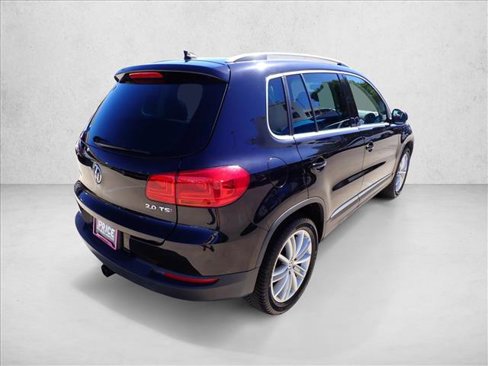 Used 2015 Volkswagen Tiguan S image 4