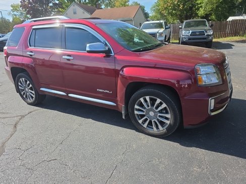Used 2017 GMC Terrain Denali image 4