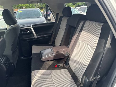 Used 2015 Toyota 4Runner SR5 image 36