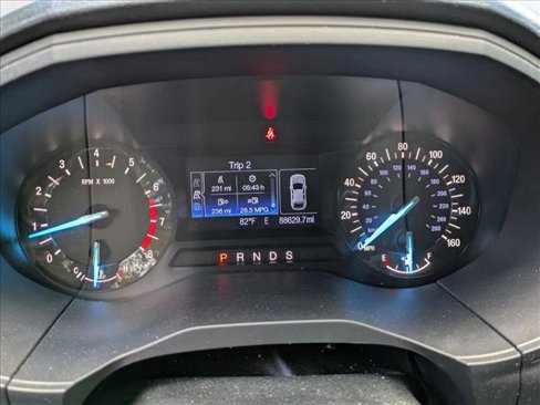 Used 2017 Ford Edge SE image 11
