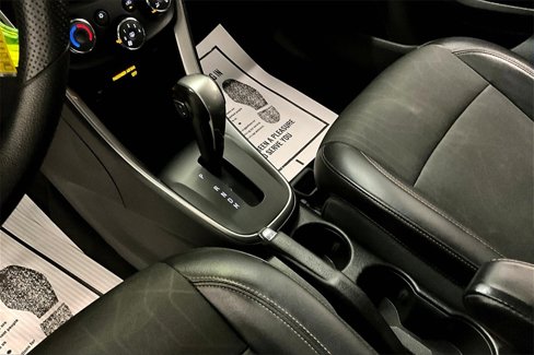 Used 2021 Chevrolet Trax LT image 17