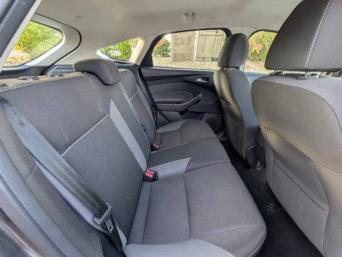 Used 2014 Ford Focus SE w/ SE Winter Package image 23