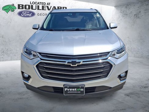 Used 2020 Chevrolet Traverse LT image 3