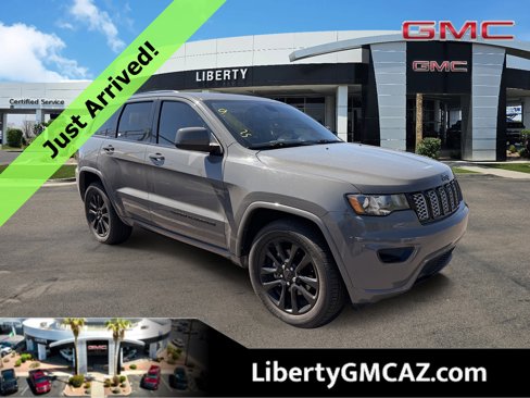 Used 2019 Jeep Grand Cherokee Altitude image 1