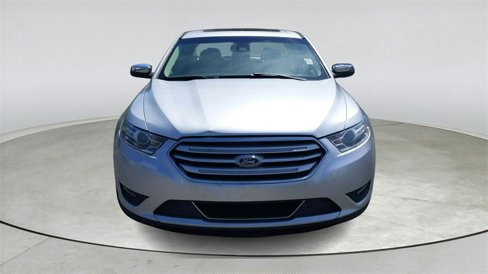 Used 2018 Ford Taurus Limited image 2