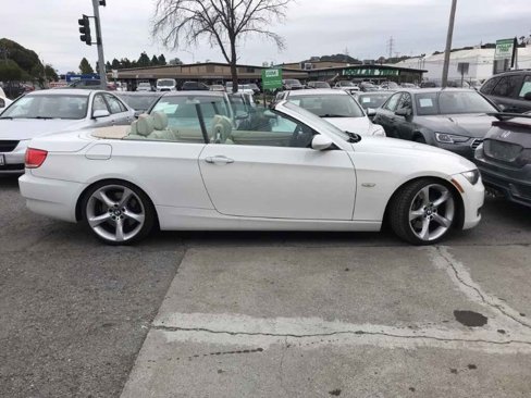 Used 2008 BMW 335i Convertible image 19