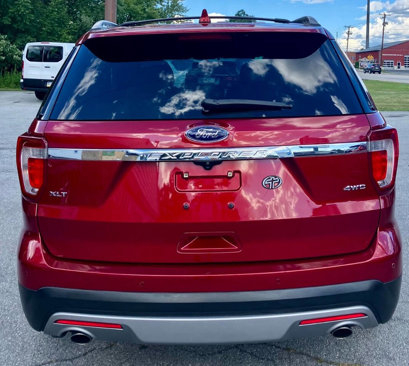 Used 2016 Ford Explorer XLT w/ Equipment Group 202A image 5
