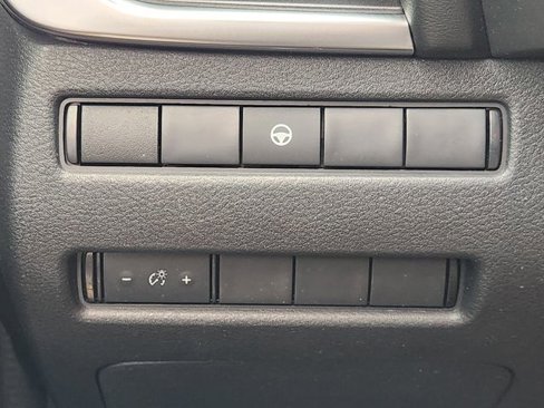 Used 2021 Nissan Rogue SV image 24