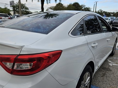 Used 2016 Hyundai Sonata SE image 12