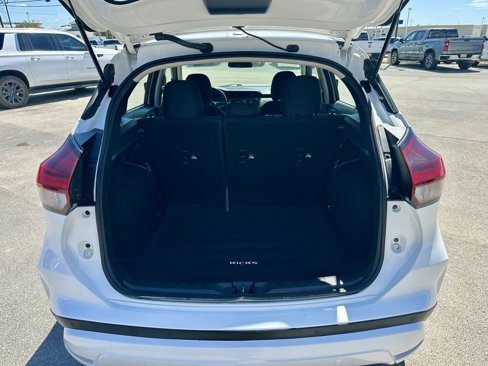 Used 2021 Nissan Kicks SV image 5