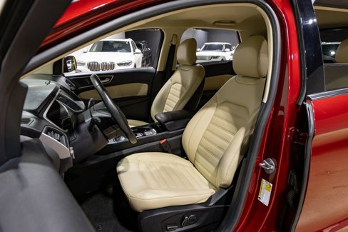 Used 2019 Ford Edge SEL w/ Equipment Group 201A image 22