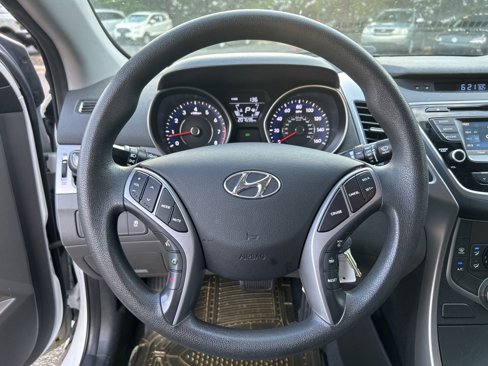 Used 2015 Hyundai Elantra SE w/ Option Group 02 image 11