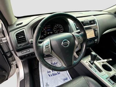 Used 2015 Nissan Altima 2.5 SL w/ Technology Package image 12