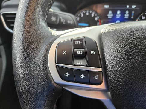Used 2023 Ford Explorer XLT w/ Equipment Group 202A image 17