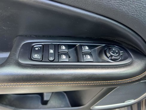 Certified 2021 Jeep Compass Limited w/ Sun and Sound Group image 16