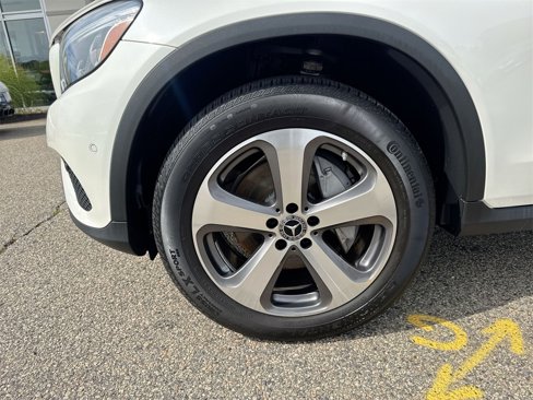 Used 2018 Mercedes-Benz GLC 300 4MATIC image 10