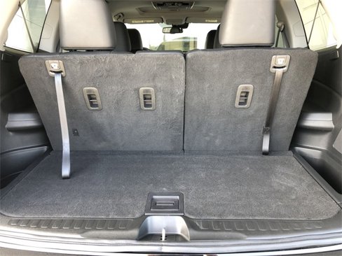 Used 2017 Honda Pilot Touring image 6