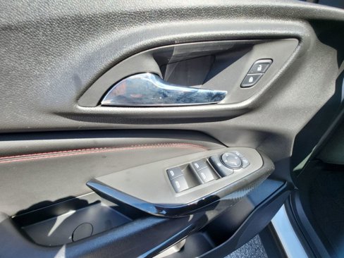 Certified 2025 Chevrolet Trax RS w/ Sunroof Package image 27